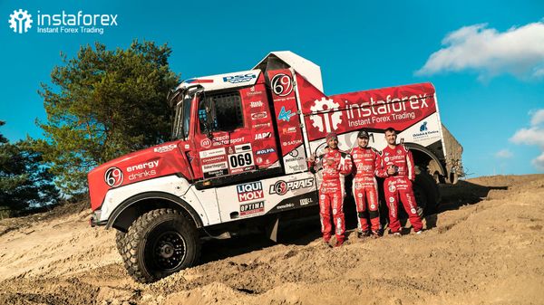 InstaForex Loprais Team -   